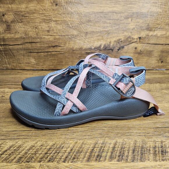 Chaco size 5 Juniors Grey Pink sandals adjustable straps hiking outdoor shoes - Picture 3 of 8